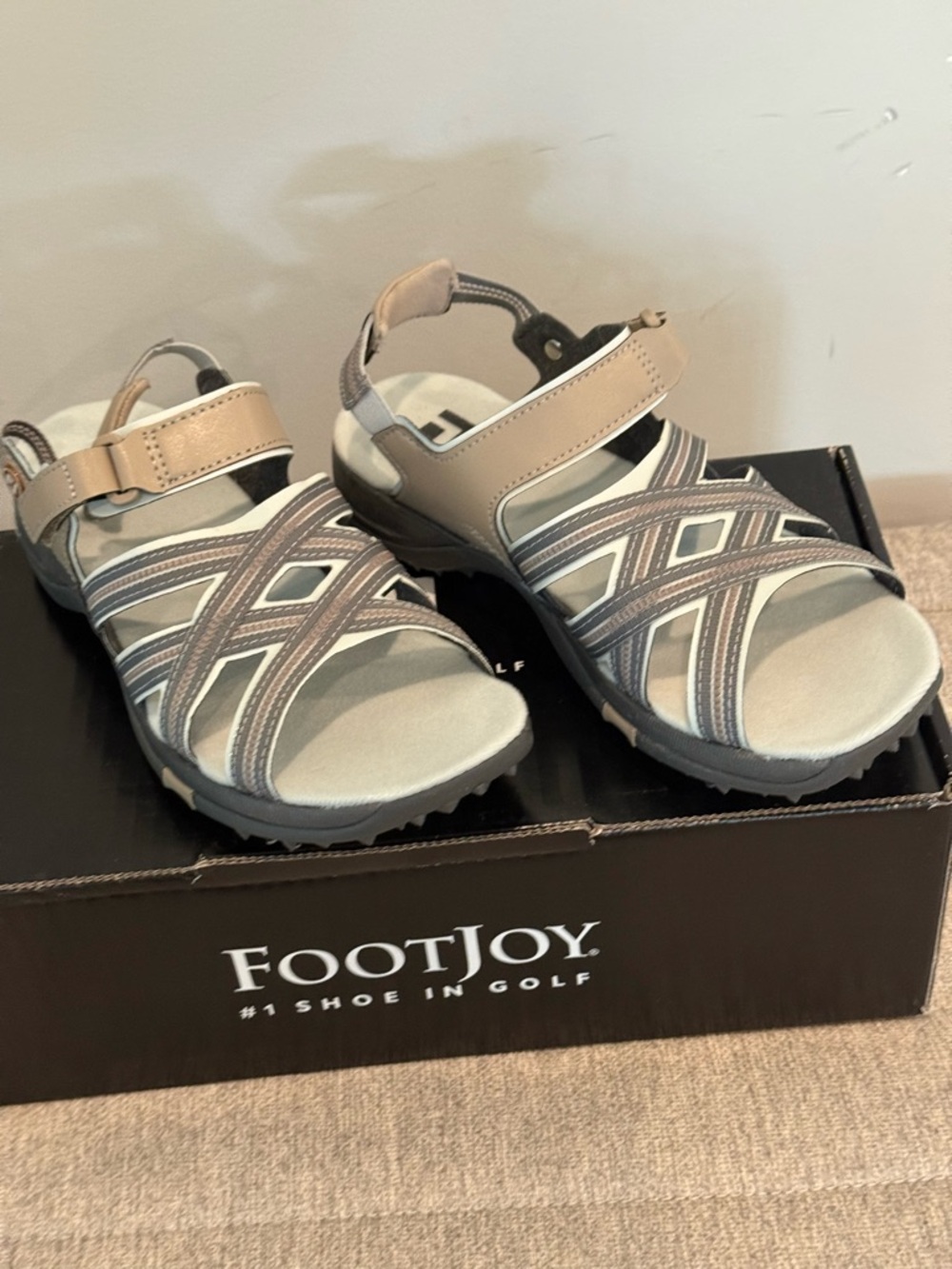 NWT FootJoy Women's Beige and Gray Golf Sandals - Size 8